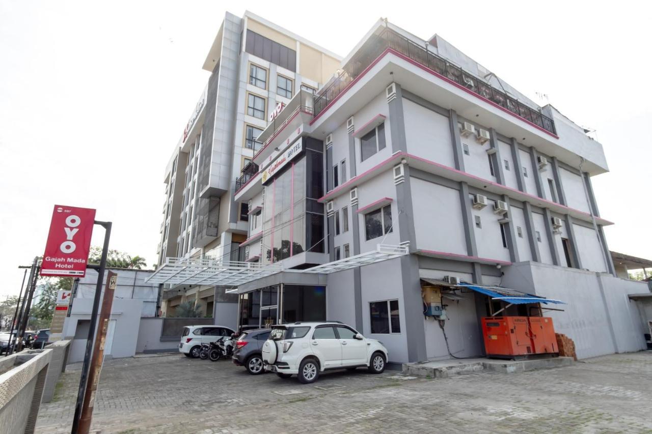 Oyo 487 Gajah Mada Hotel Medan Dış mekan fotoğraf