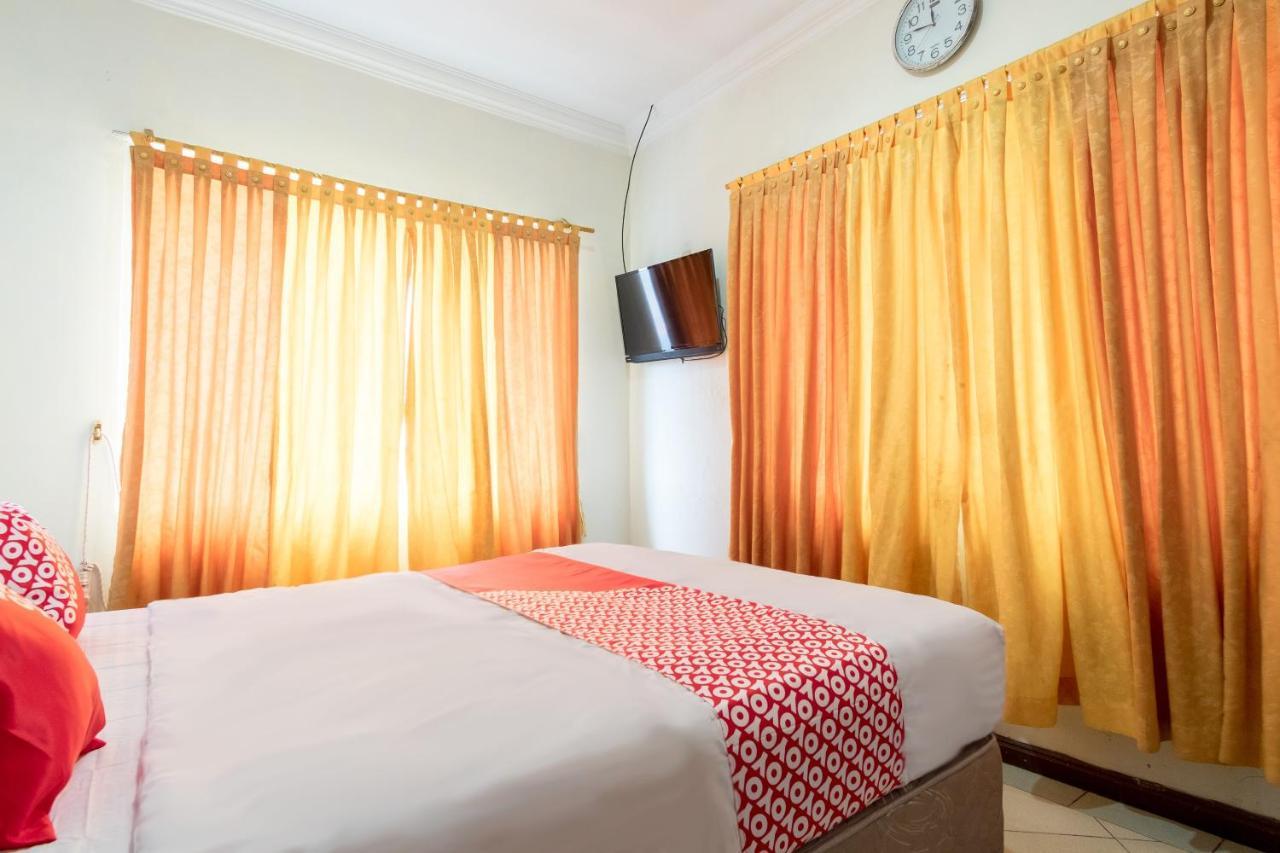 Oyo 487 Gajah Mada Hotel Medan Dış mekan fotoğraf