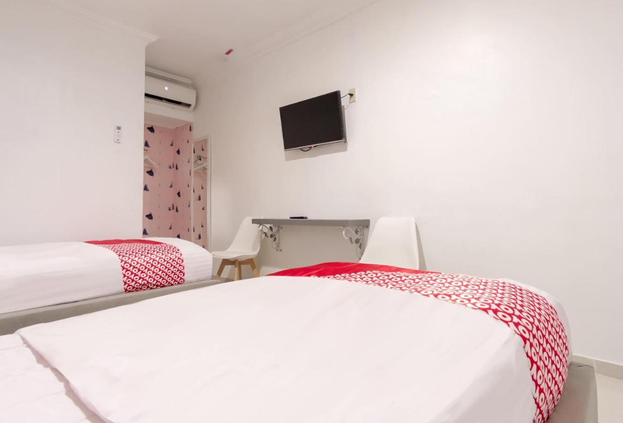 Oyo 487 Gajah Mada Hotel Medan Dış mekan fotoğraf