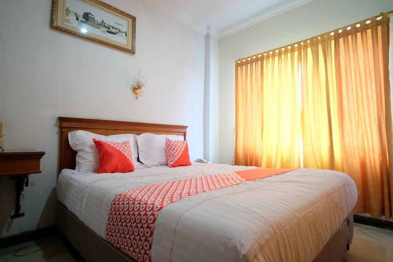 Oyo 487 Gajah Mada Hotel Medan Dış mekan fotoğraf