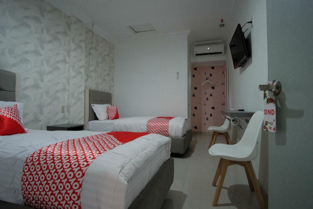 Oyo 487 Gajah Mada Hotel Medan Dış mekan fotoğraf